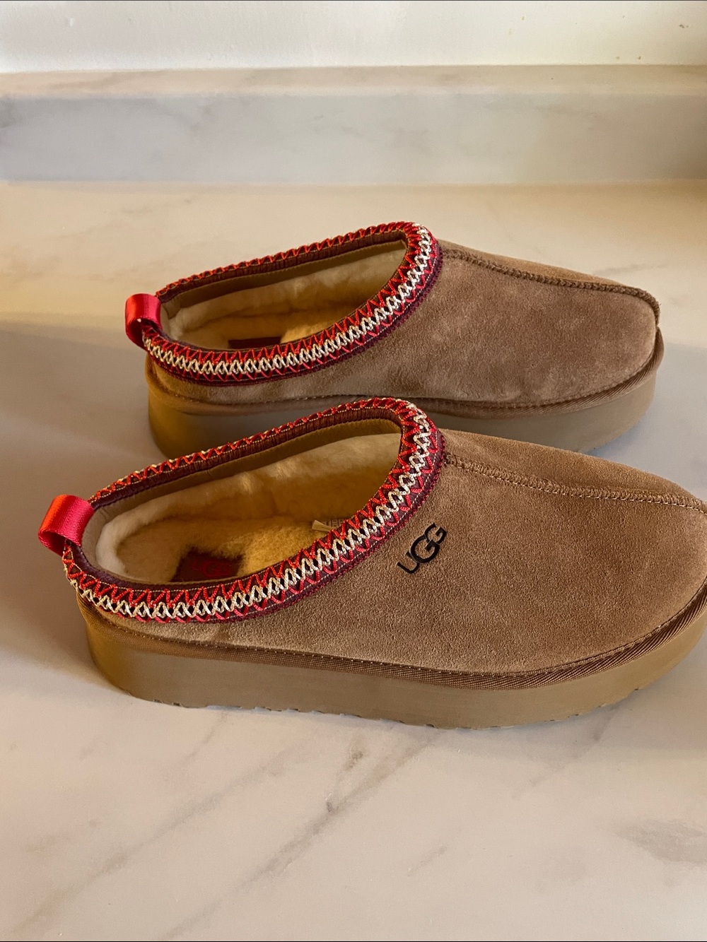 UGG Tasman II Size 10